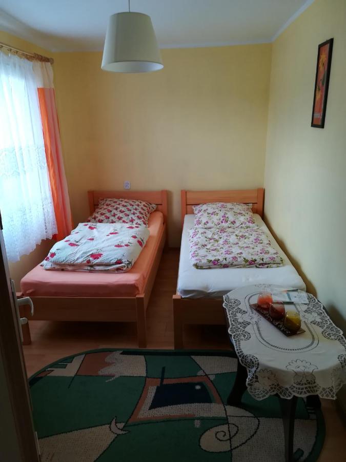 Pod Jablonia Villa Jezierzany ภายนอก รูปภาพ